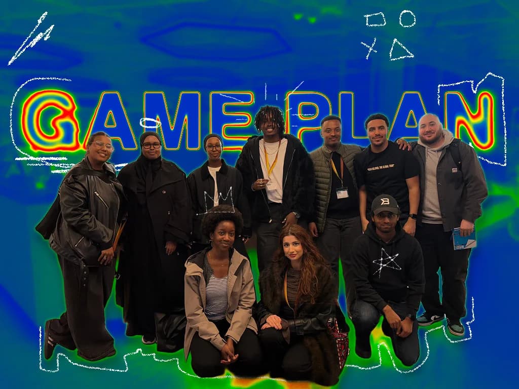 Gruppfoto av Game Plan-deltagarna med "GAME PLAN" i värmekamera-typografi